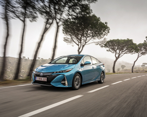 Prius Plug-in Hybrid Power Sky