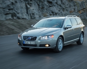 V70 D4 Momentum S/S Geartronic