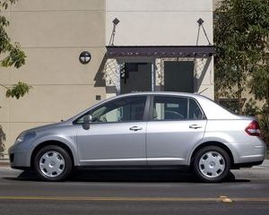 Versa Sedan