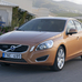 Volvo S60 T4F vs Volvo S60 T4F Momentum Powershift Geartronic