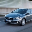 V40 Cross Country D2 Momentum Geartronic