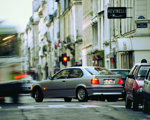 320i Coupé