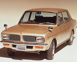 1300 Sedan 77