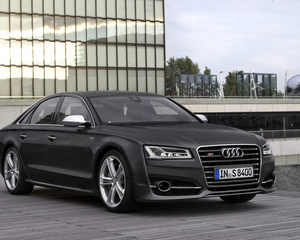 S8 4.0 V8 TFSI quattro tiptronic